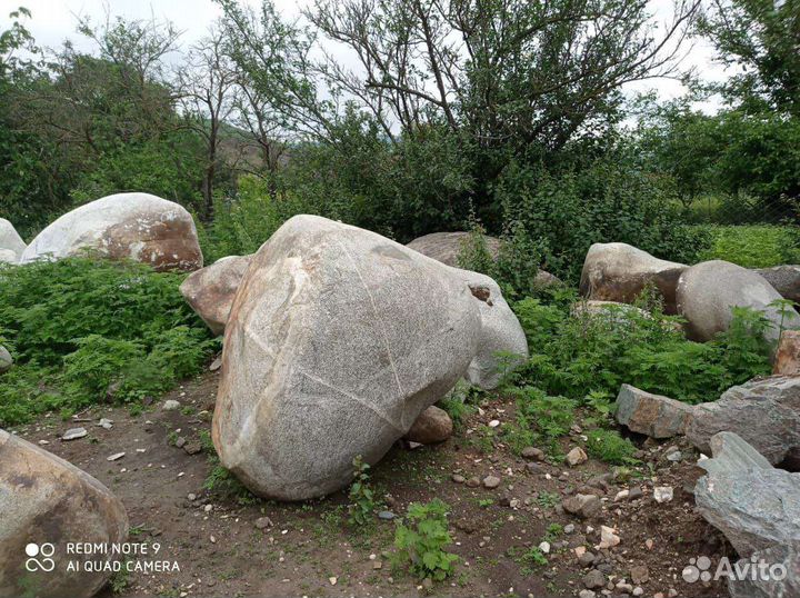 Ландшафтные валуны