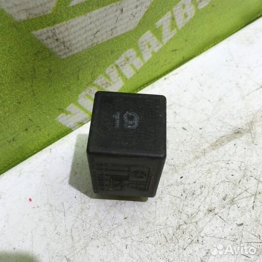 Реле стеклоочистителей Фольксваген Гольф 3 Венто