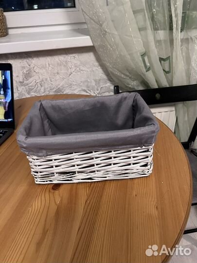 Плетенные корзины для хранения белые