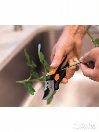 Ножницы для цветов Fiskars Solid SP14 1051601