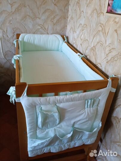 Бортики в кроватку с балдахином