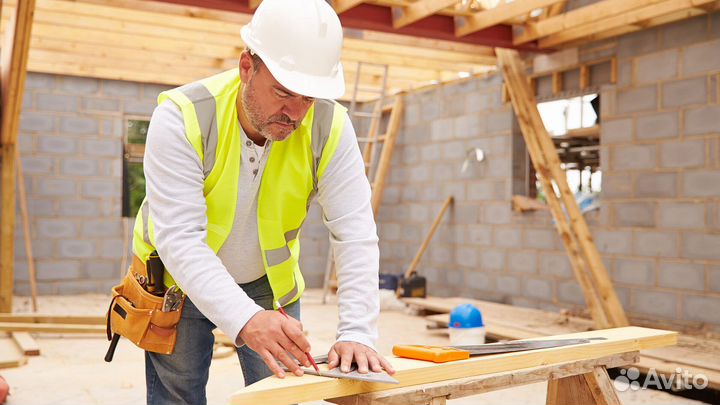 Рабочий на стройку (коттеджи)