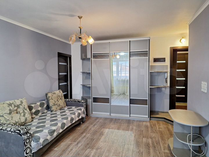 2-к. квартира, 43 м², 3/5 эт.