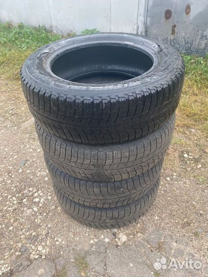 Michelin X-Ice XI3 205/60 R16