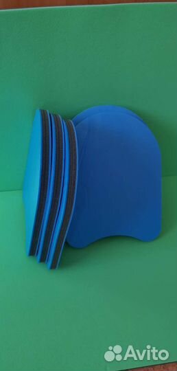 Доска для плавания в бассейне