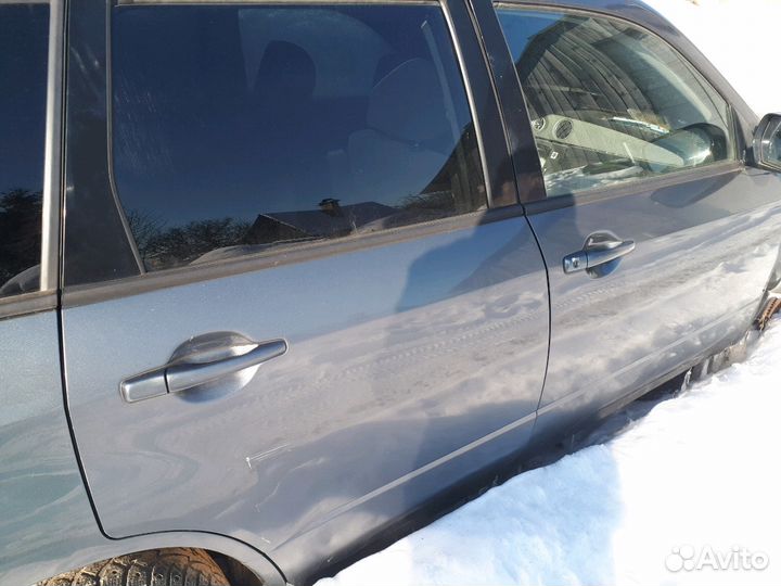 Запчасти на Митсубиси Оутландер 2002г