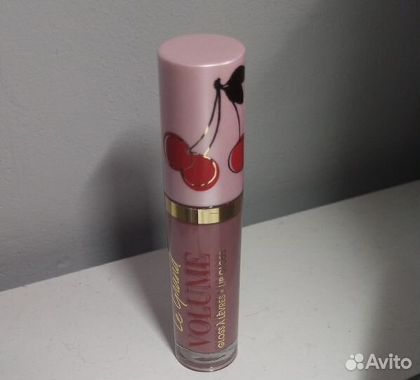 Блеск для губ vivien sabo