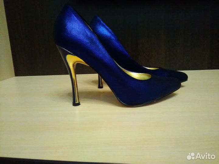 Платье нарядное р-р 46 - 48