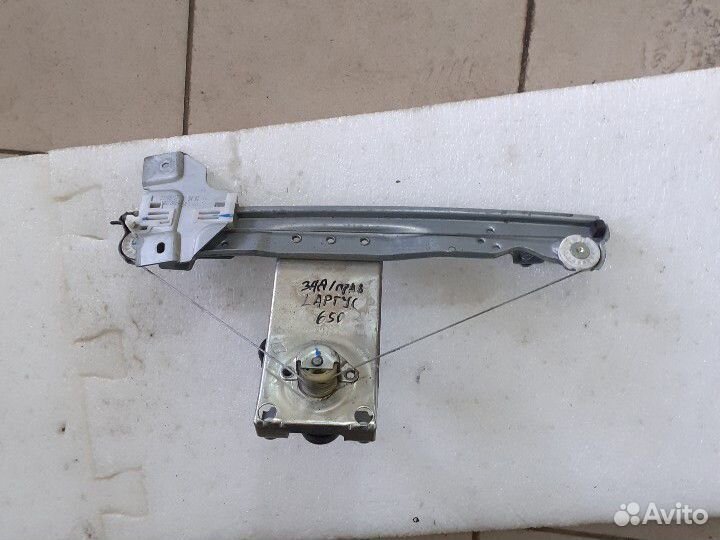 Стеклоподъемник ручной задний правый Лада Ларгус