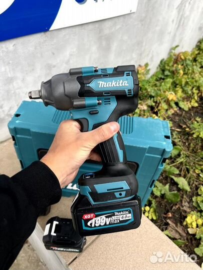 Гайковёрт аккумуляторный Makita 1800 N.m