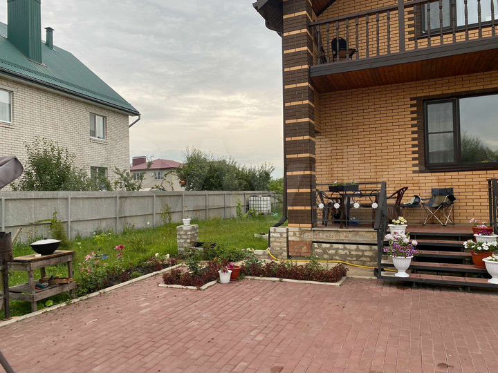 Дом 230 м² на участке 10 сот.