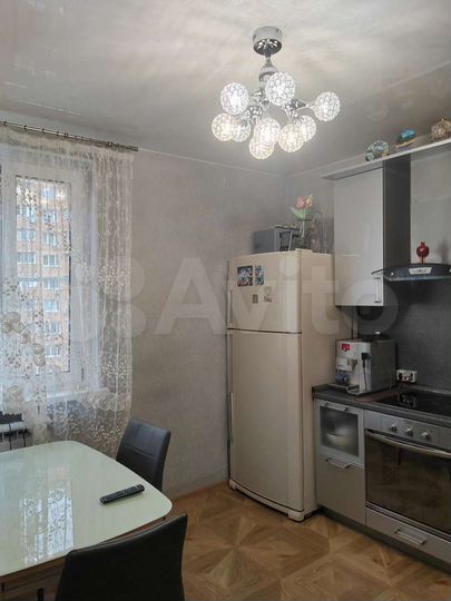 2-к. квартира, 60,5 м², 10/16 эт.