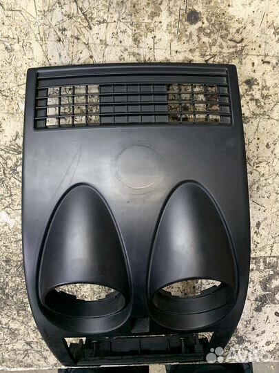 Консоль центральная Nissan Qashqai J10