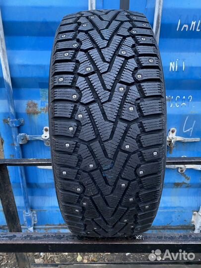 Pirelli Ice Zero 235/55 R17 92B
