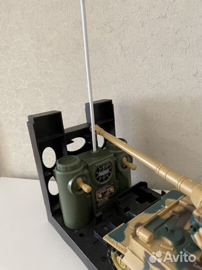 Танк на пульте управления