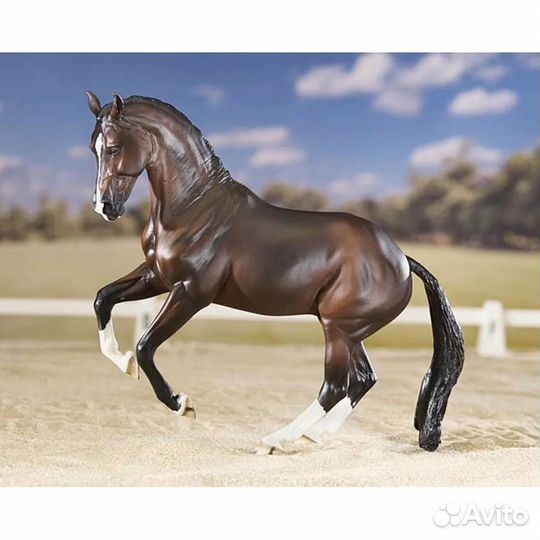 Обменяю breyer clooney 51 на Valegro 1:9