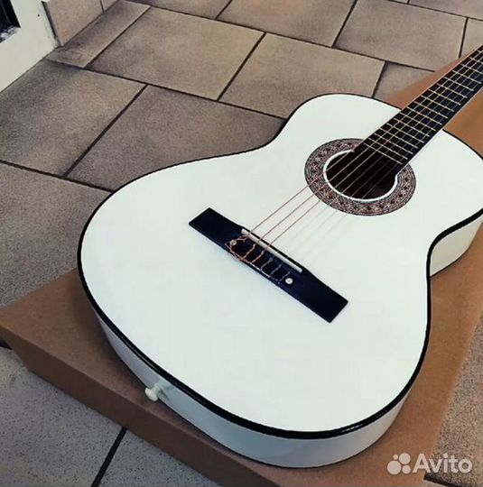 Гитара классическая belucci bc3905 белая с чехлом