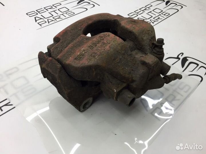 Суппорт передний правый Volkswagen Touareg 7L GP