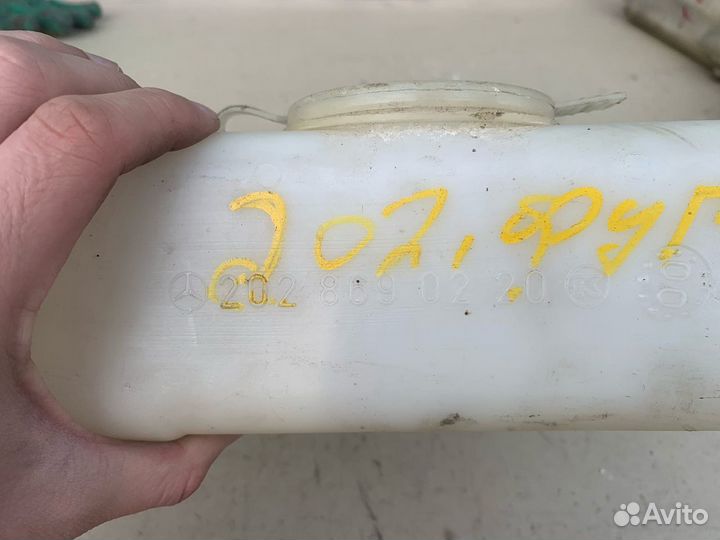 Бачок омывателя заднего стекла mercedes W202