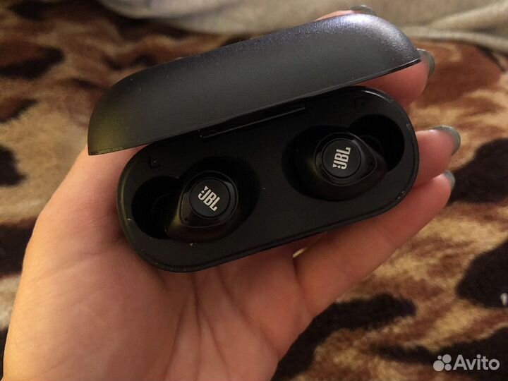 Беспроводные наушники jbl