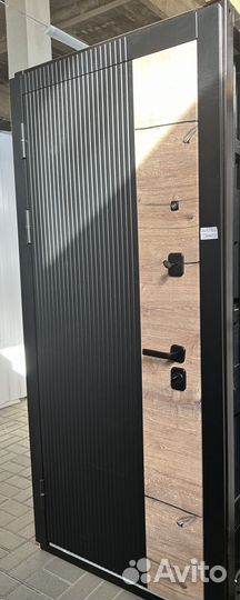 Входная дверь Дуб Вертикаль зеркало