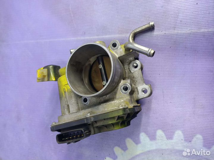 Дроссельная заслонка Toyota Avensis T250