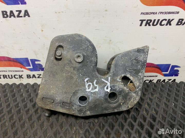 20815665 Замок кабины