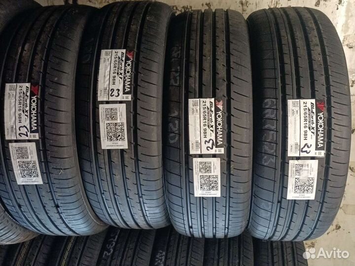 Yokohama BluEarth-ES ES32 215/65 R16