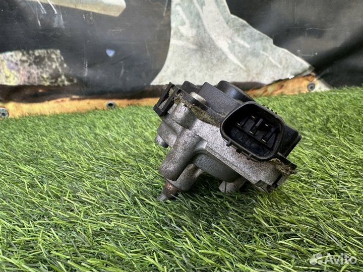 Мотор стеклоочистителя передний Suzuki