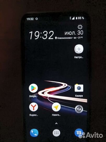 Телефон HTC