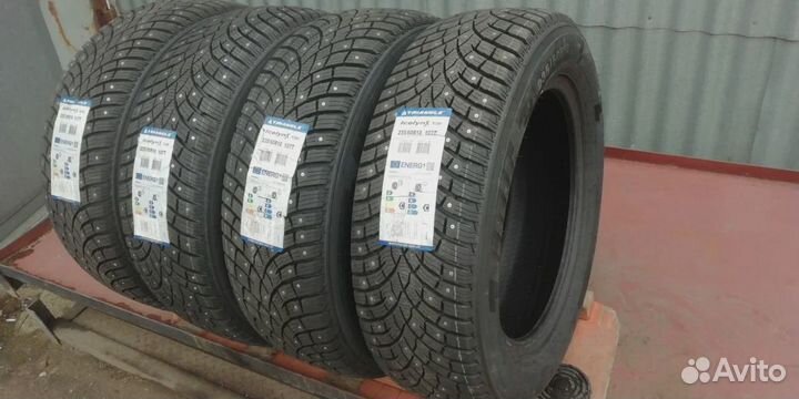 Triangle IcelynX TI501 235/60 R18 107T