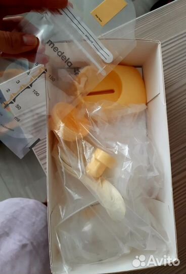 Молокоотсос medela ручной