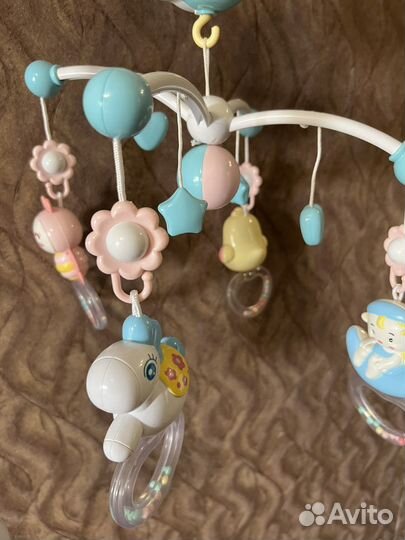 Мобиль для детской кроватки