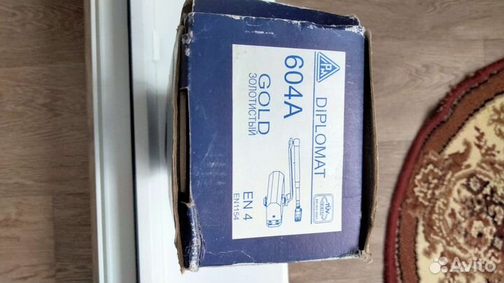 Доводчик дверной diplomat