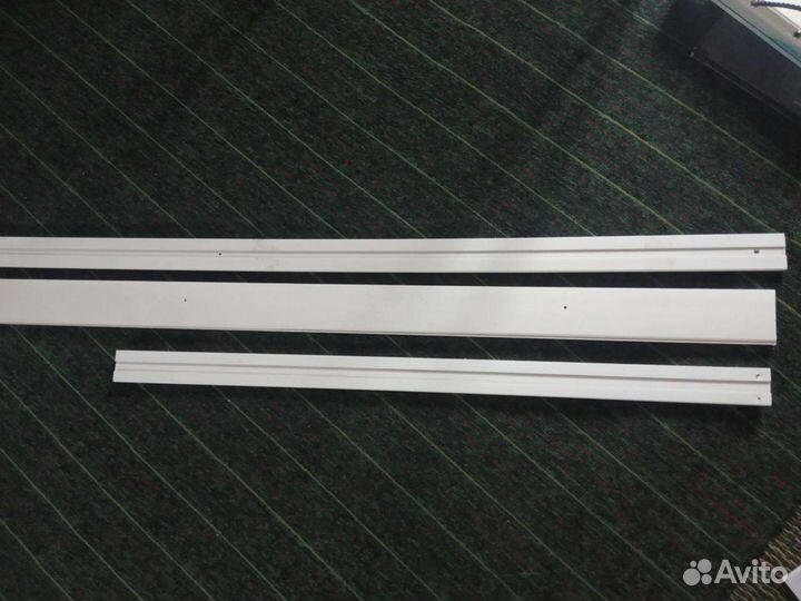 Карнизы разные потолочные