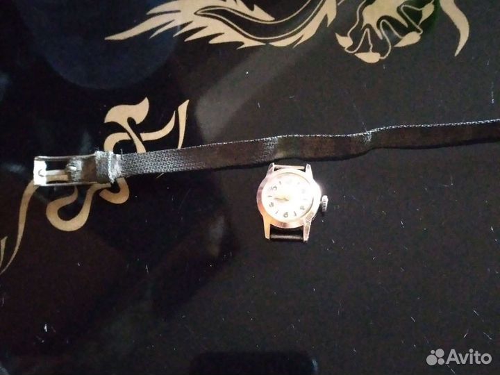 Часы наручные женские СССР