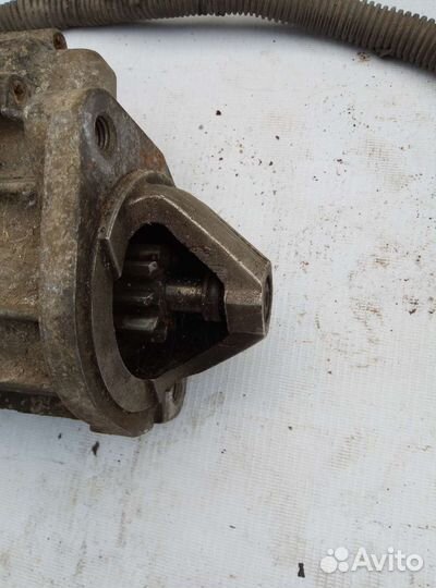 Nissan trade стартер