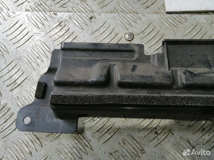 Воздуховод радиатора верхний Nissan Juke F15