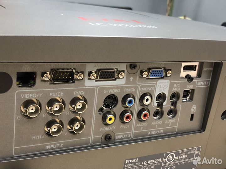 Профессиональный видеопроектор Eiki LC-WXL200