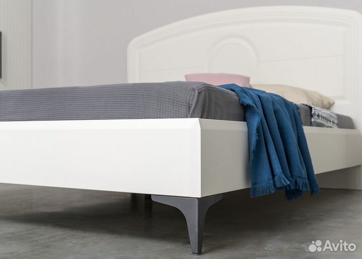 Кровать Валенсия 11.36.01, белый PE шагрень