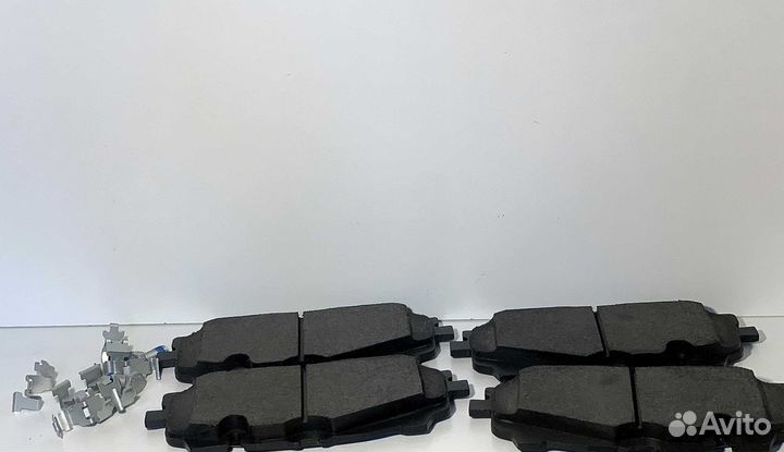 Тормозные колодки Volkswagen 4M0698151AP