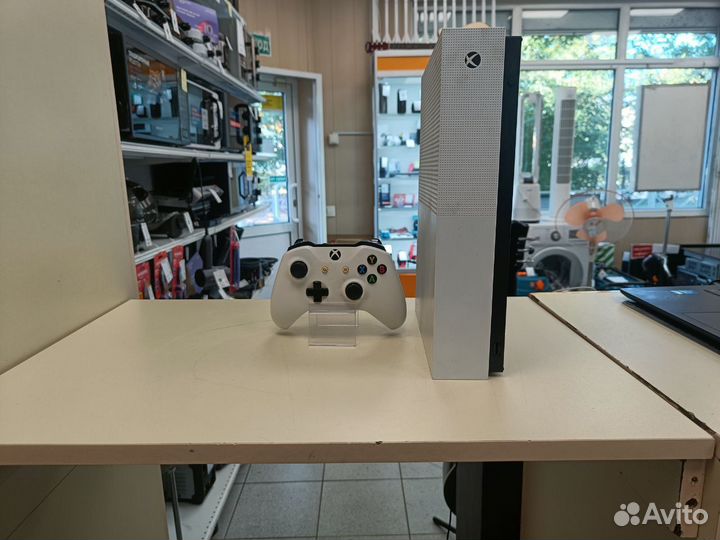 Игровая приставка Xbox One S Digital Edition 500 G