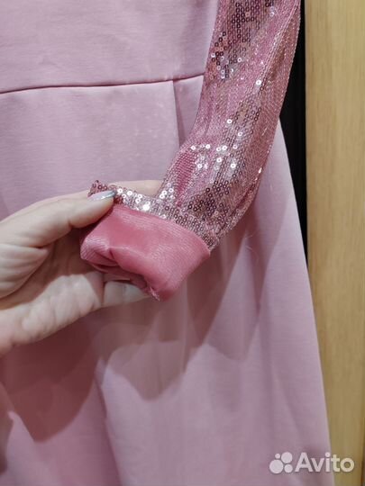 Коктейльное платье 46