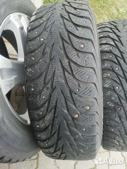 Yokohama IceGuard Stud IG65 225/65 R17
