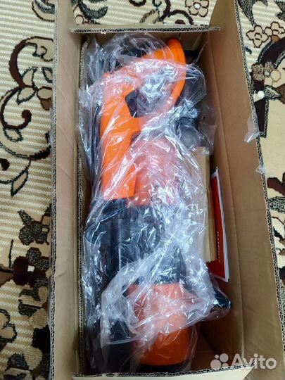 Продам ручной снегоуборщик электрический