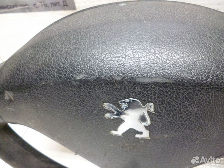 Peugeot 308 Руль