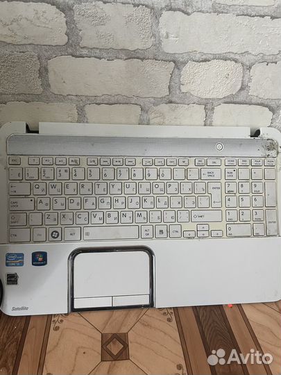 Ноутбук toshiba i5/2gb video/500hhd на запчасти