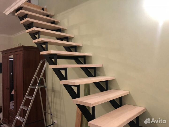 Лестница на второй этаж