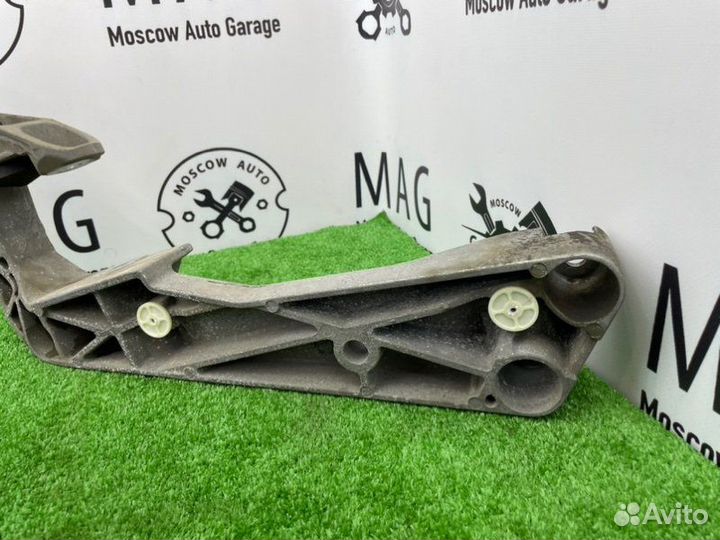 Кронштейн АКПП Bmw X7 G07 2019