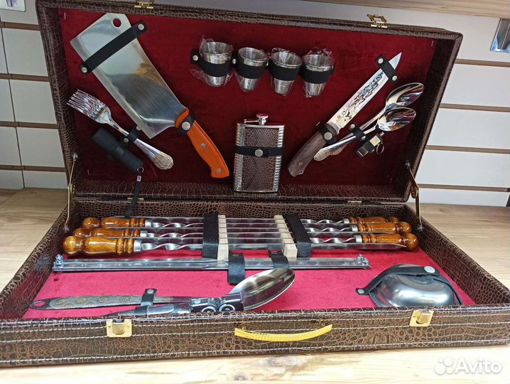 Набор в кейсе для пикника 